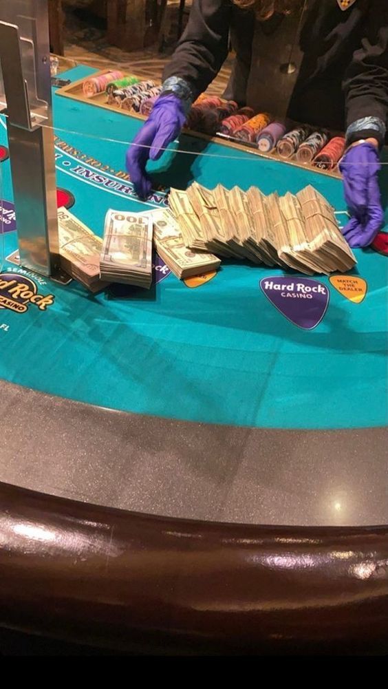 پاکستان کے Lucky Casino کھلاڑیوں کے لیےجیک پاٹ گیم