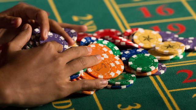 Lucky Casino کھلاڑیوں کے لیے لائیو کیسینو سیکشن